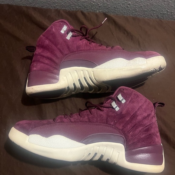 Purple High-Top Sneakers with Textured Design Retro 12 Men size 13 preowned - Picture 4 of 7